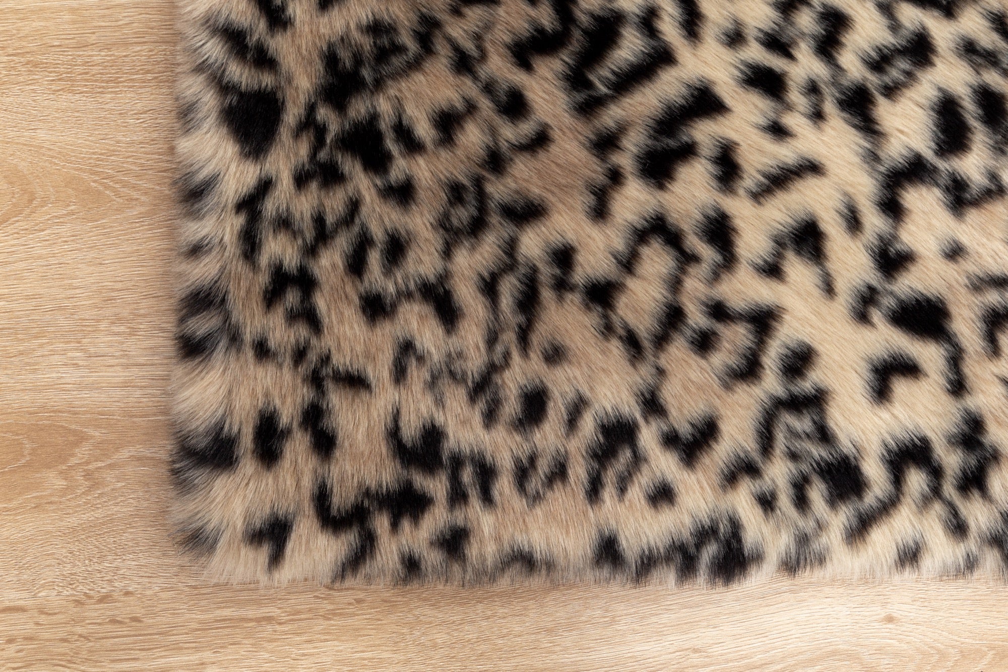 Luxury Leopard Print 5x7 Area Rug - Adams Furniture