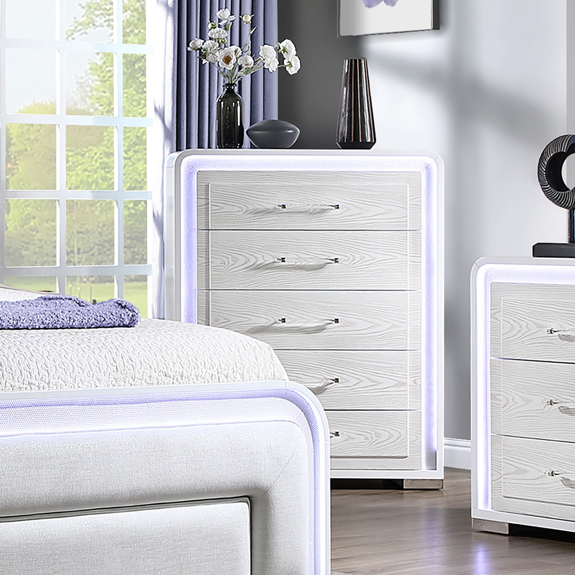 Savannah 5 Piece Queen Bedroom Set - Adams Furniture