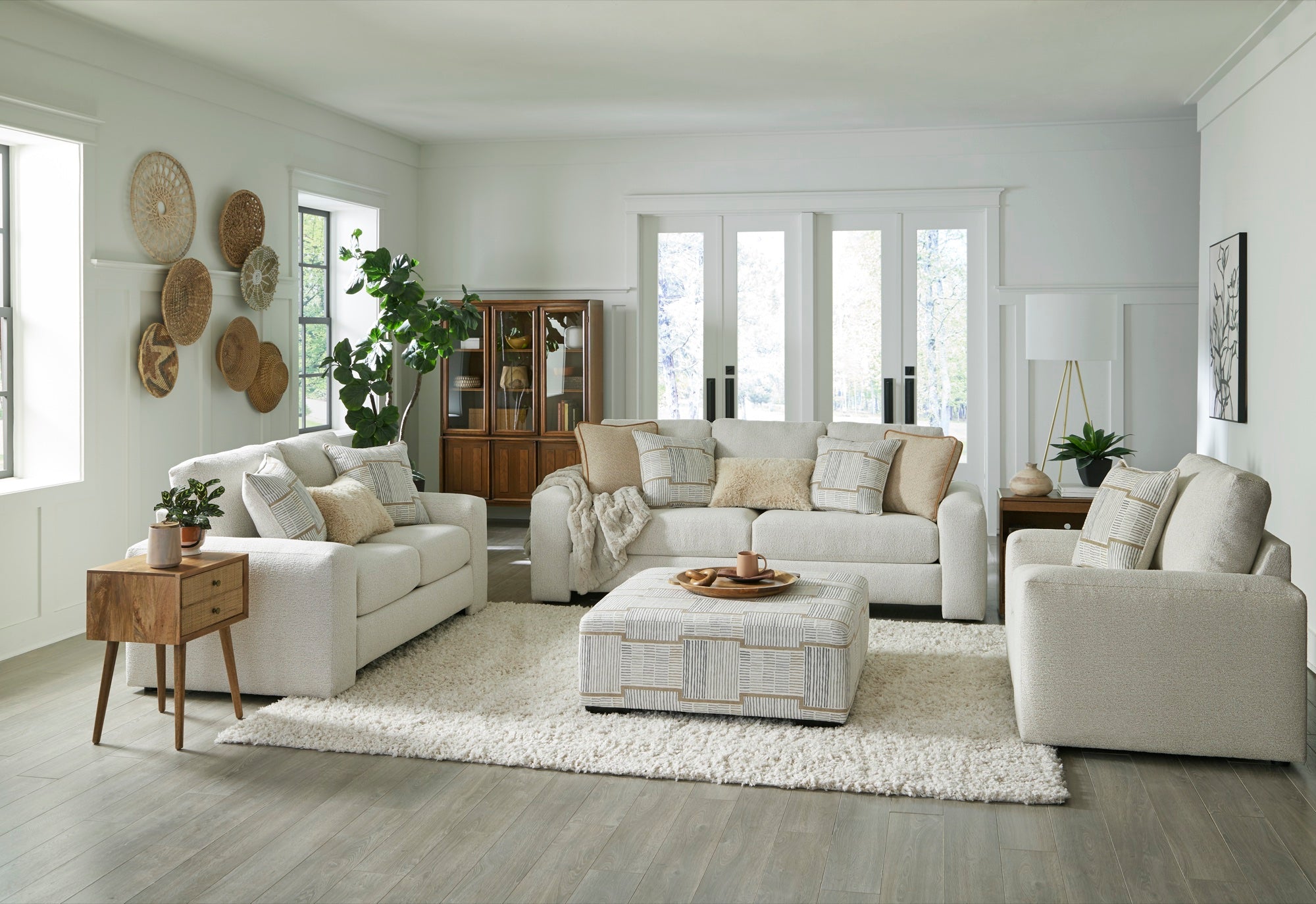 Nora Loveseat