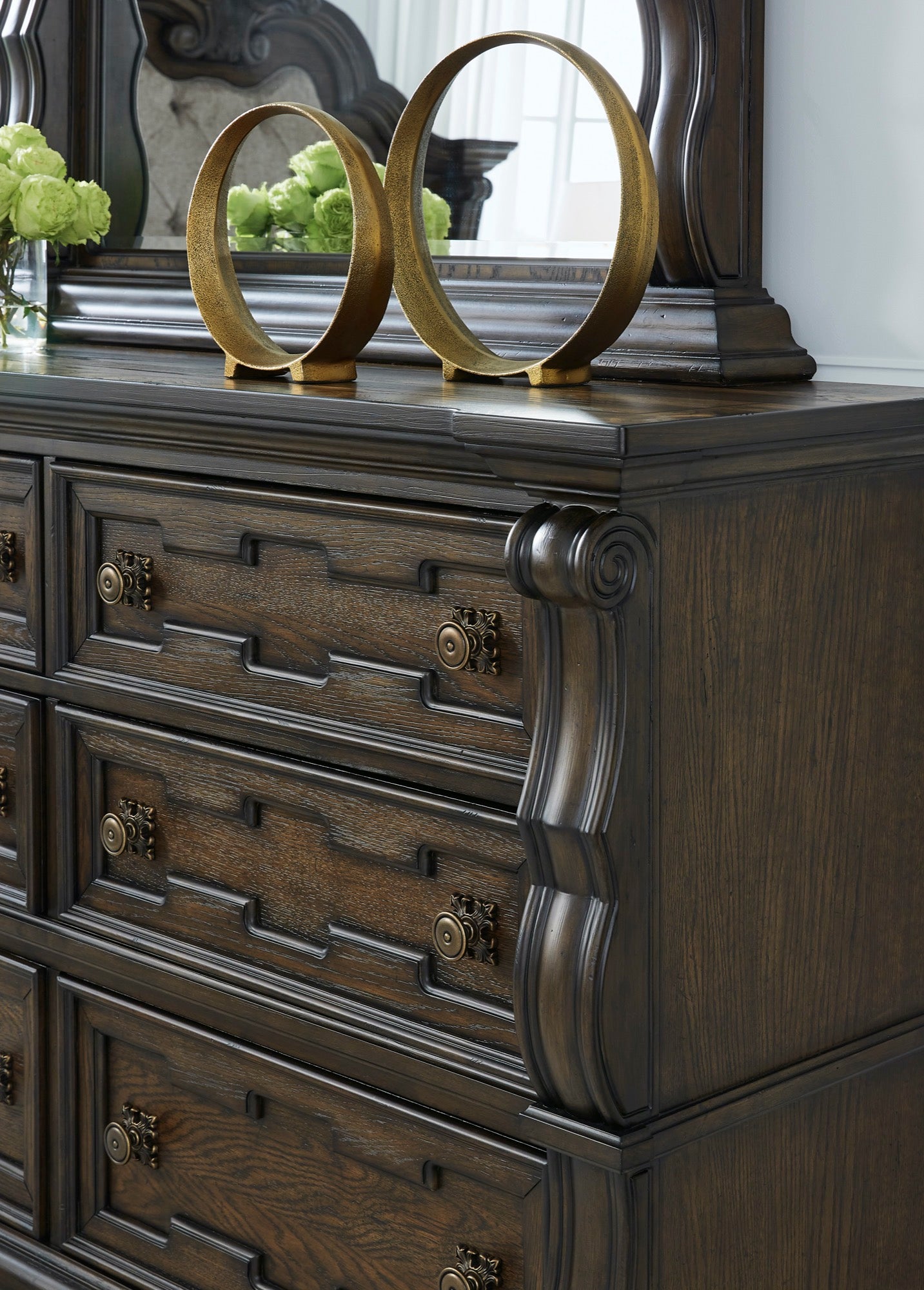 Madelyn Dresser & Mirror - Adams Furniture