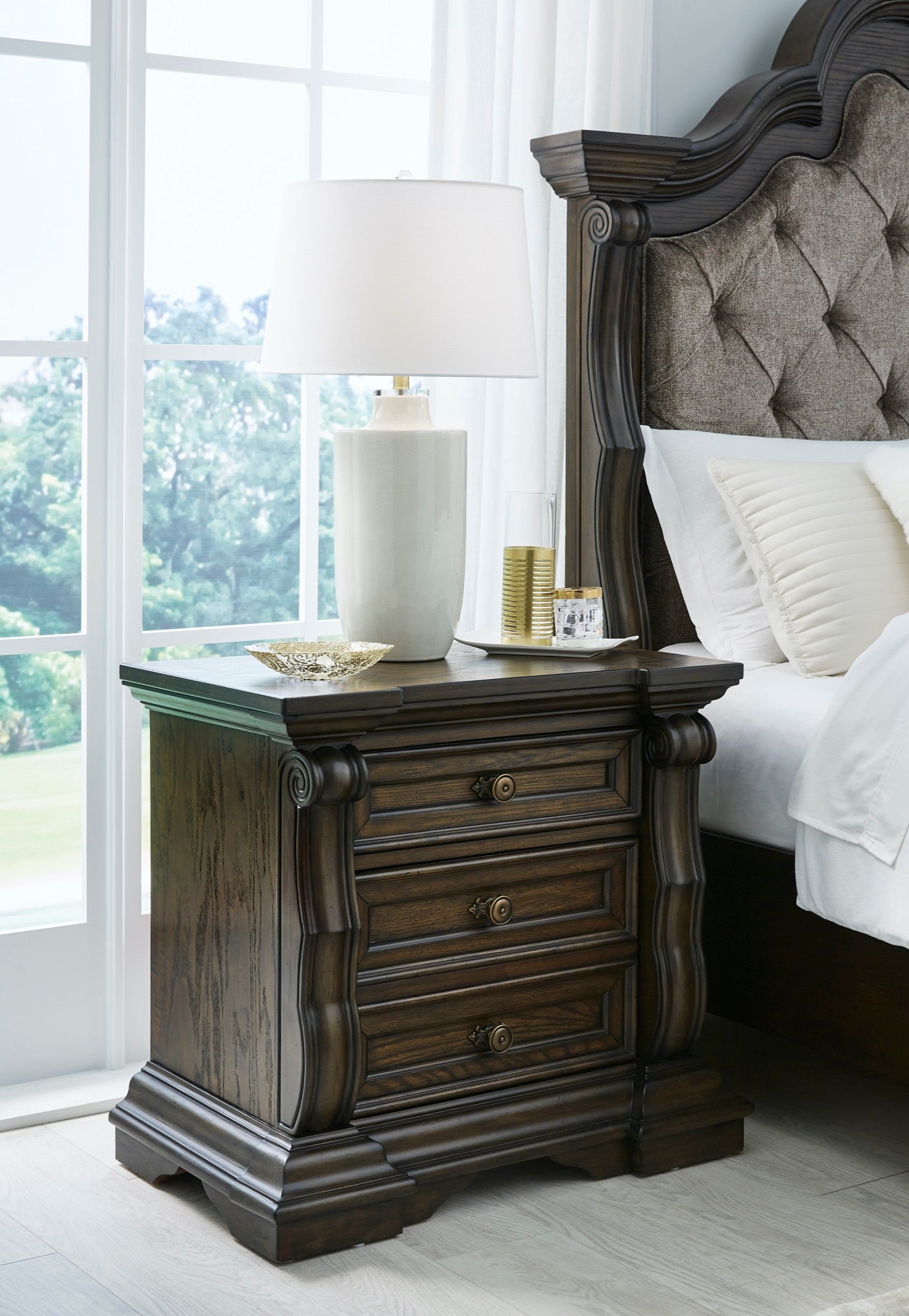 Madelyn Nightstand - Adams Furniture