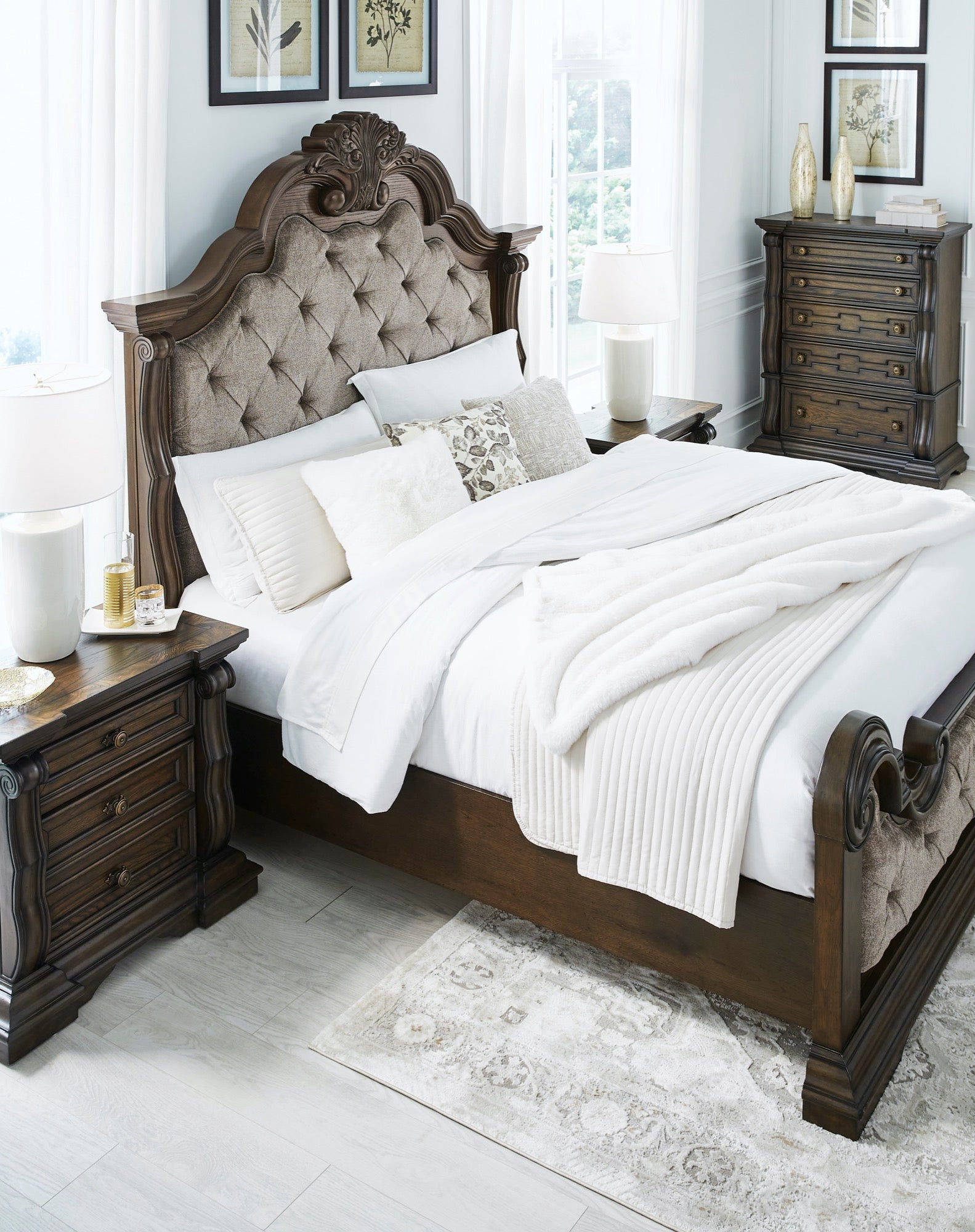 Madelyn King 5 Piece Bedroom Set - Adams Furniture