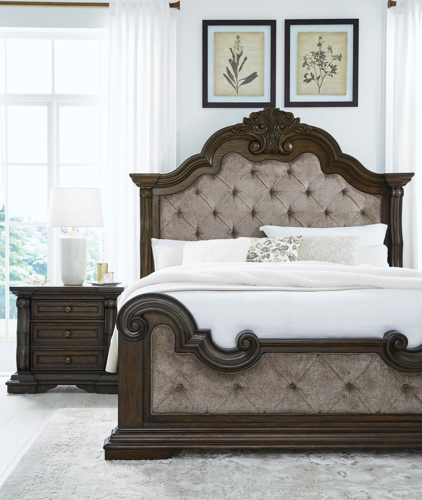 Madelyn King 5 Piece Bedroom Set - Adams Furniture