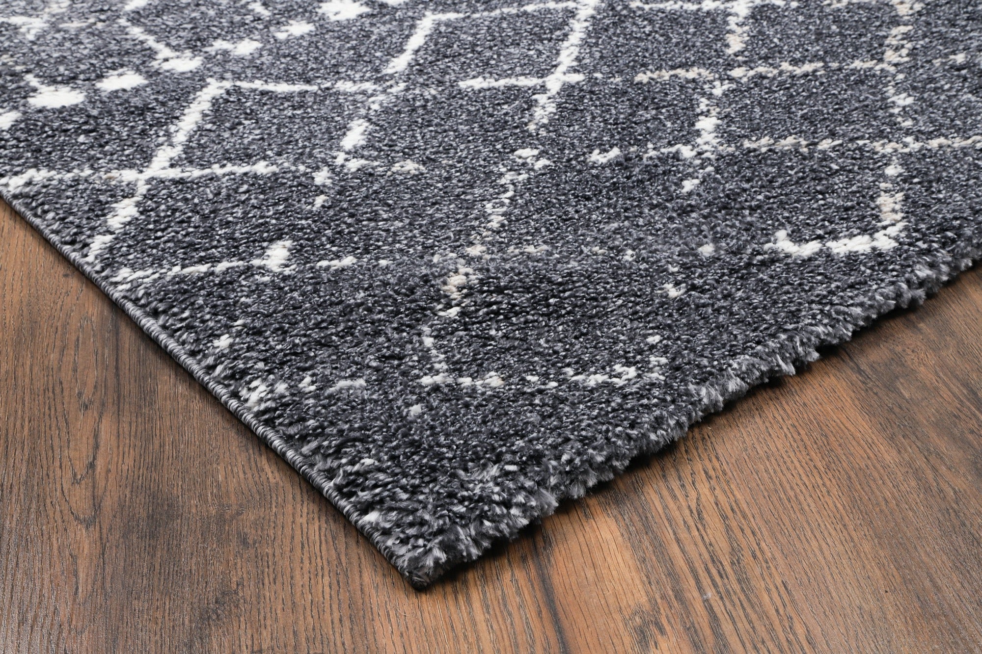 Daku Grey/White Runner - Adams Furniture
