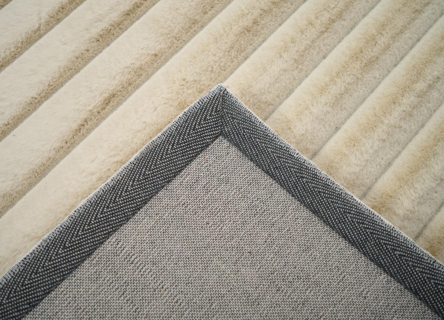 Madrid 5X7 Area Rug - Adams Furniture