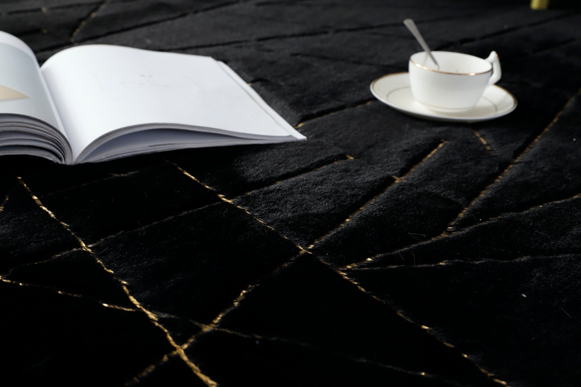 Emma 5x7 Black/Gold Area Rug - Adams Furniture