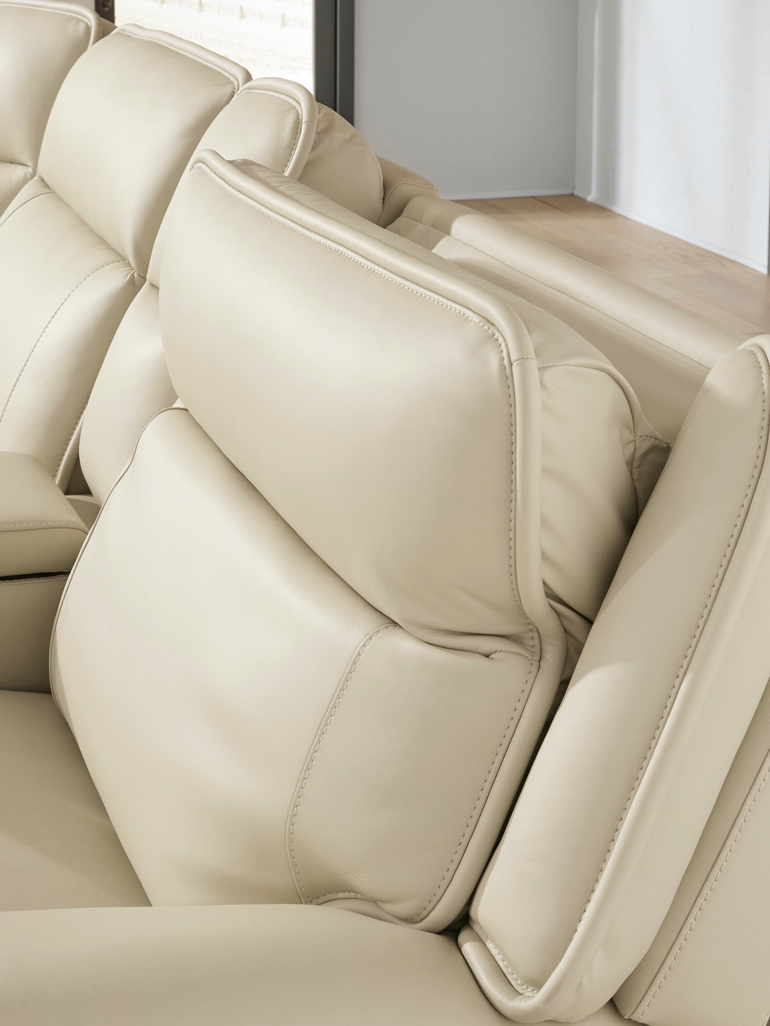 Jayden 6-Piece Power Reclining Sectional - Adams Furniture