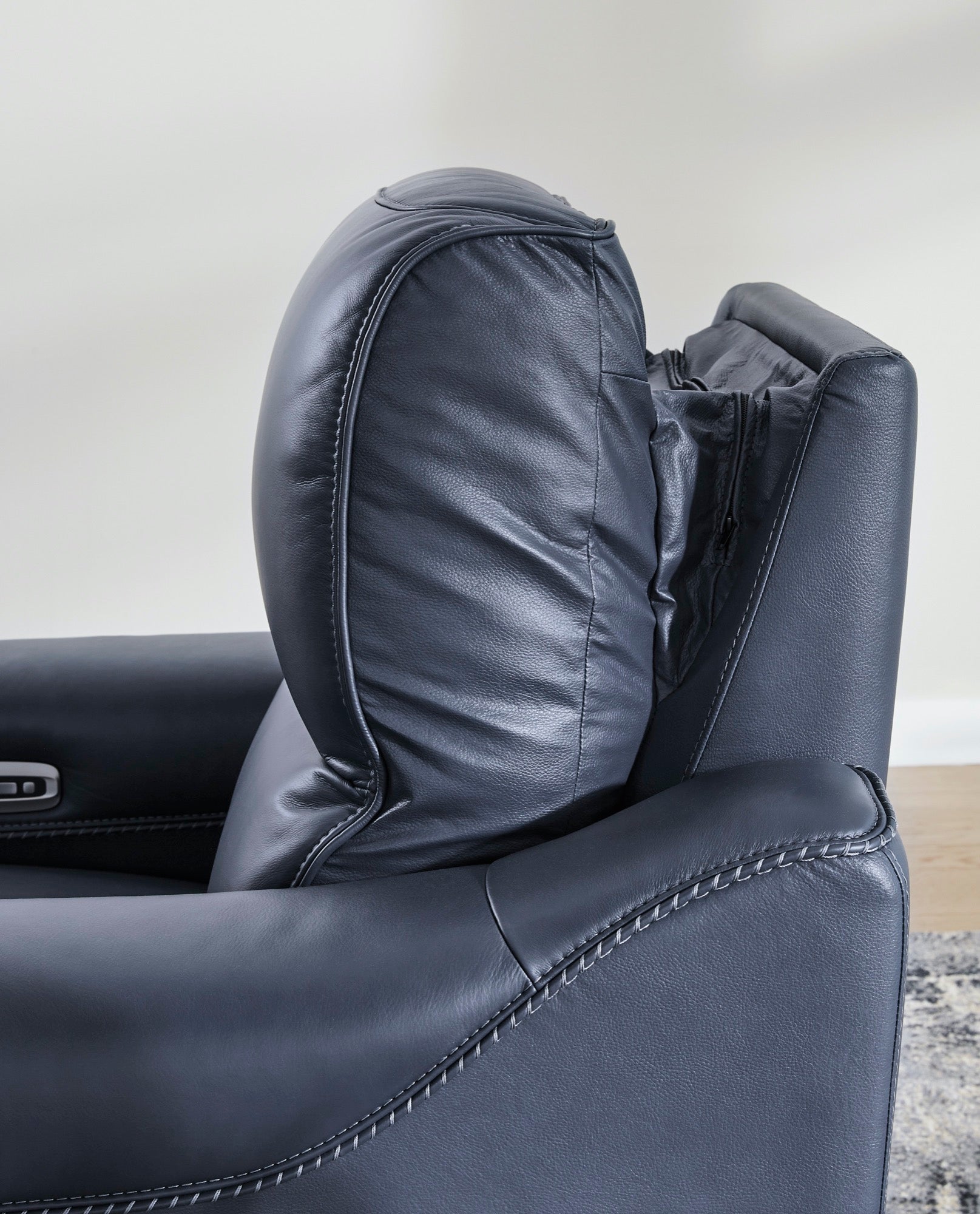 Makayla Power Recliner - Adams Furniture
