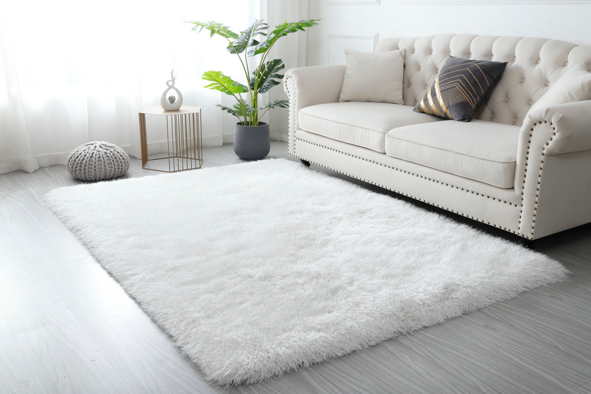 Manhattan 5x7 White Area Rug - Adams Furniture