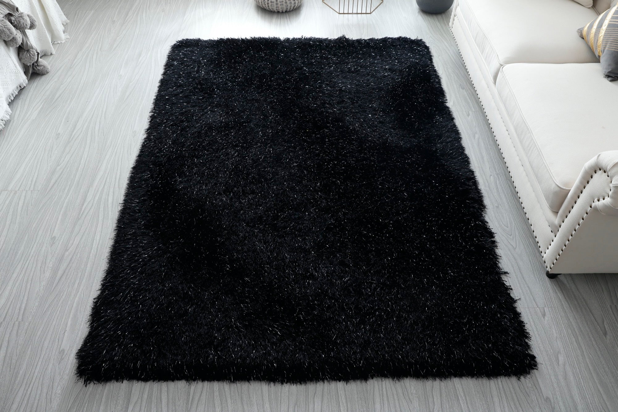 Manhattan 5x7 Black Area Rug - Adams Furniture