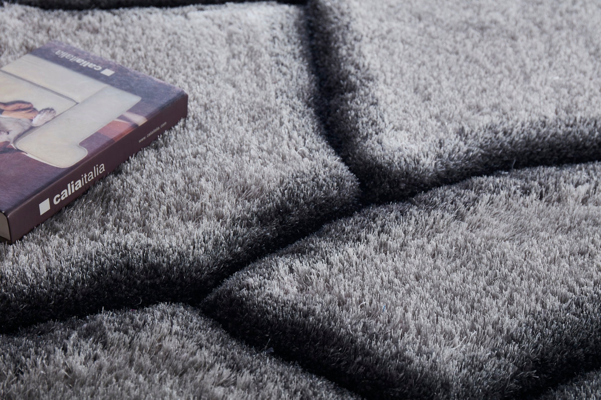 Mateos 5x7 Grey Area Rug - Adams Furniture