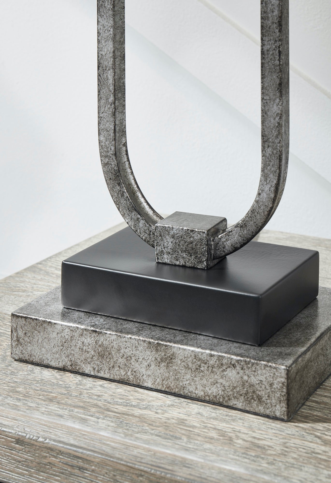 Bennish Table Lamp - Adams Furniture